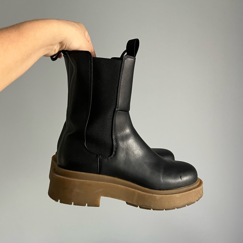 H&M platform Chelsea style boots, sz 6.5W